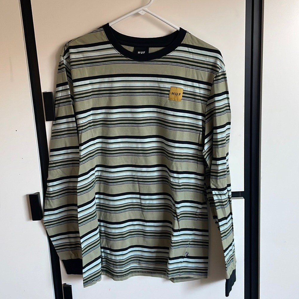 HUF large men’s long sleeve shirt